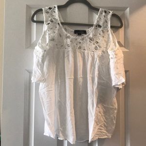 Women’s cold shoulder knit top - L